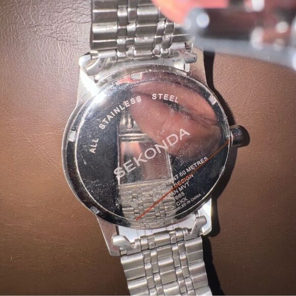 Sekonda Classic Mens Stainless Steel Black Dial Water Resistant Model 1665 Watch - Picture 7 of 9